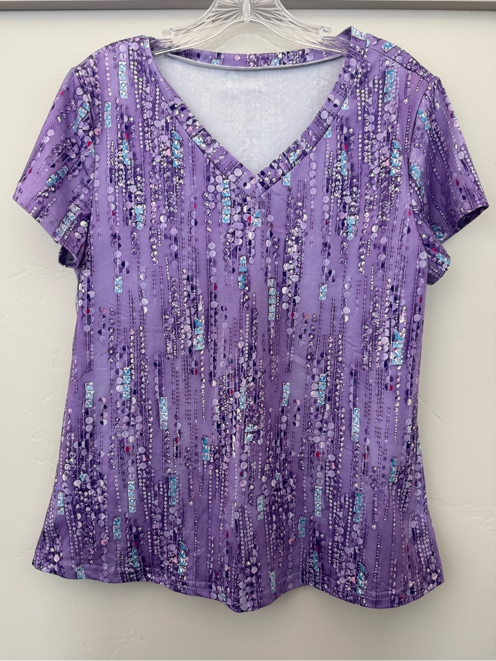 Women’s V-Neck Short Sleeve Top — Lavender Purple Pattern Large/XL Fit